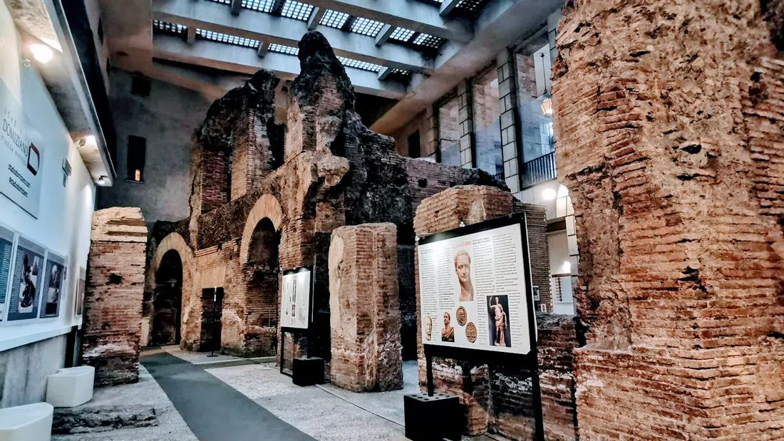 Stadium des Domitian unter der Erde (Piazza Navona), Rom