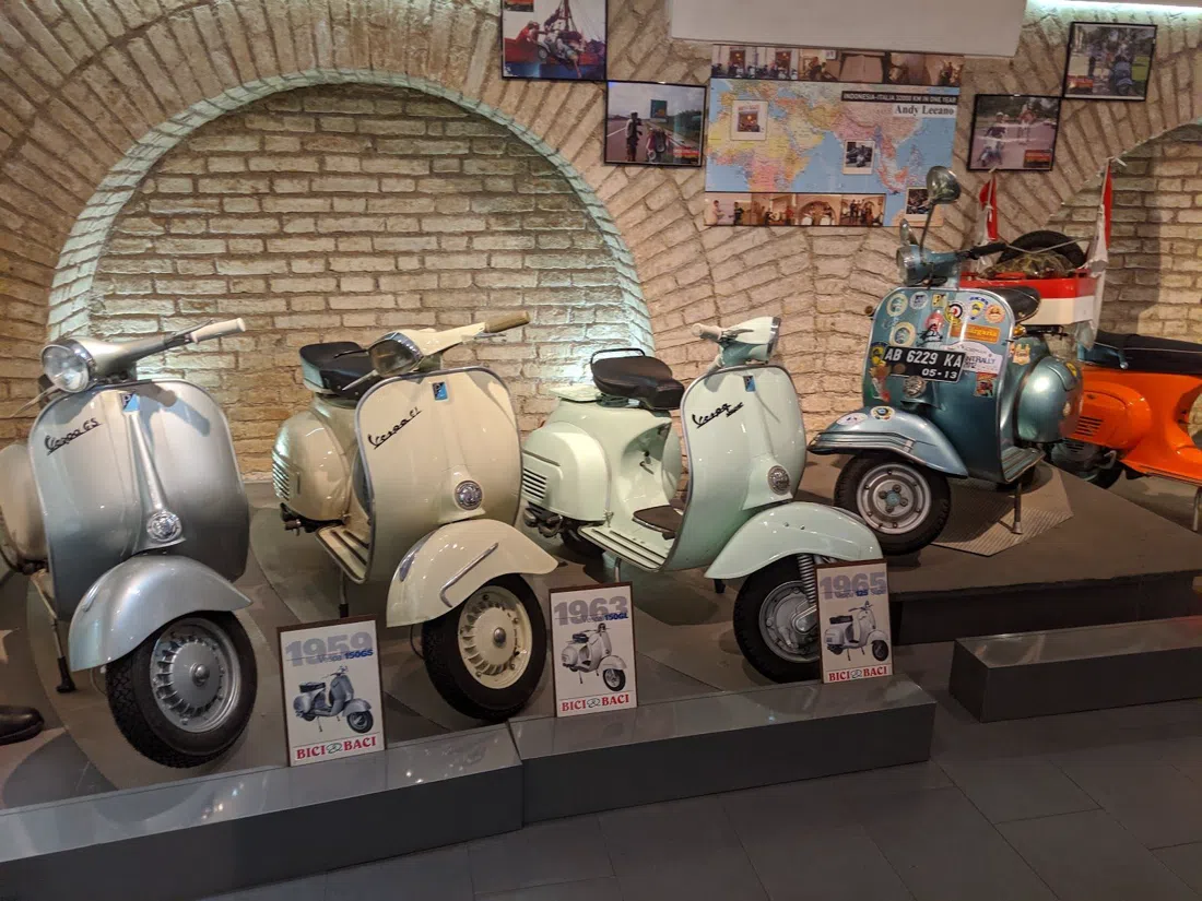 Bici & Baci / Spazio Museo Vespa — 'Rome Movie Sets' Vespa tour, Rome